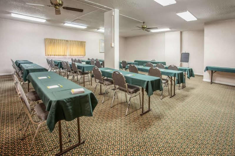 Americas Best Value Inn St. Joseph At I-29 Εξωτερικό φωτογραφία